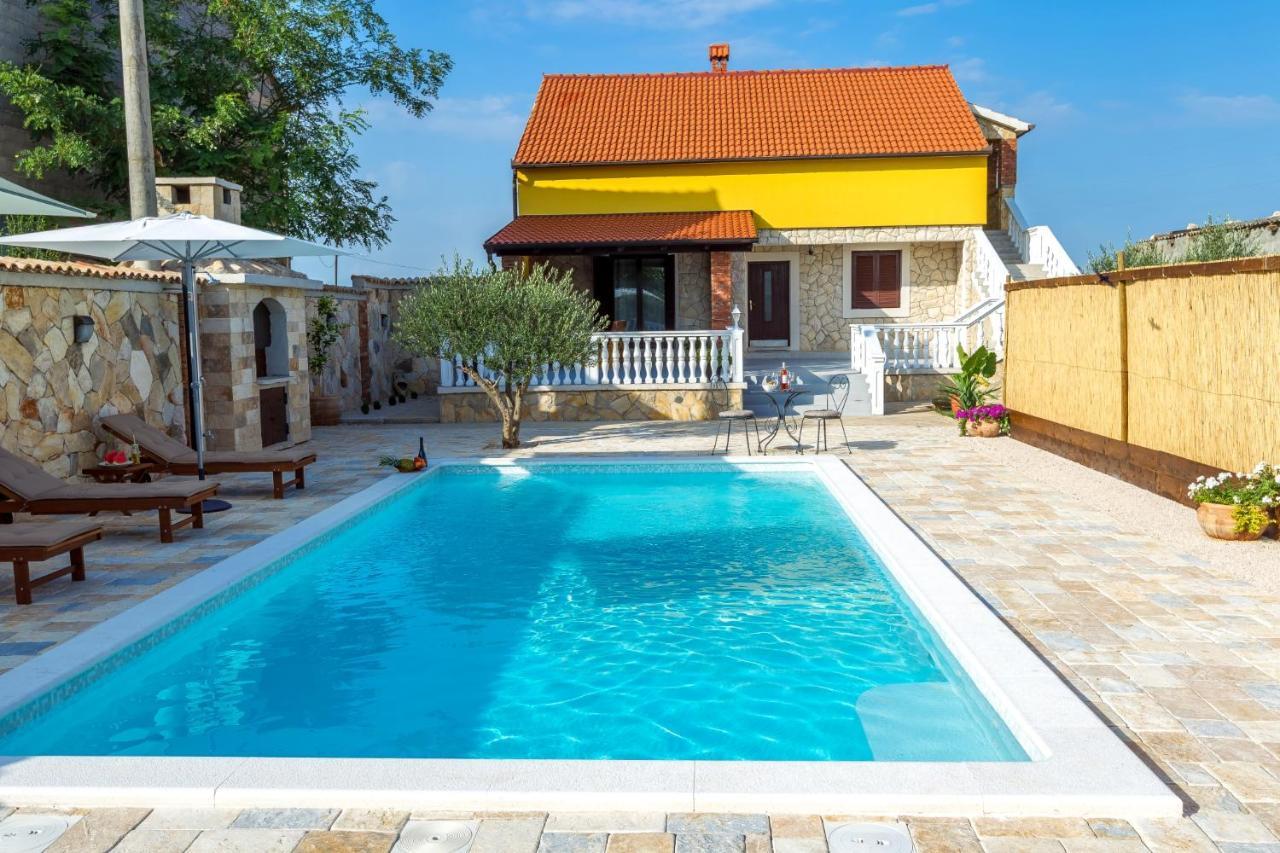Holiday Home Iva With Pool Sukošan Exterior foto