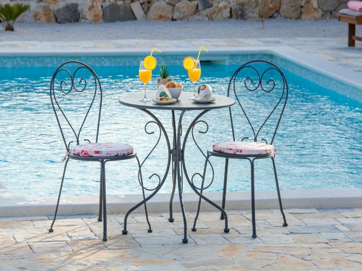 Holiday Home Iva With Pool Sukošan Exterior foto