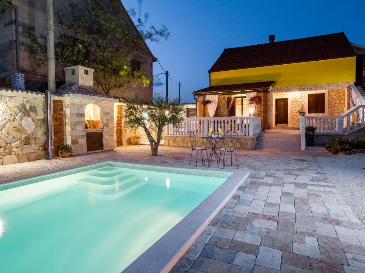 Holiday Home Iva With Pool Sukošan Exterior foto